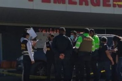 FISCAL RAMIRO MOLINA DIRIGE DILIGENCIAS DE LEVANTAMIENTO DEL CADÁVER DEL EFECTIVO POLICIAL